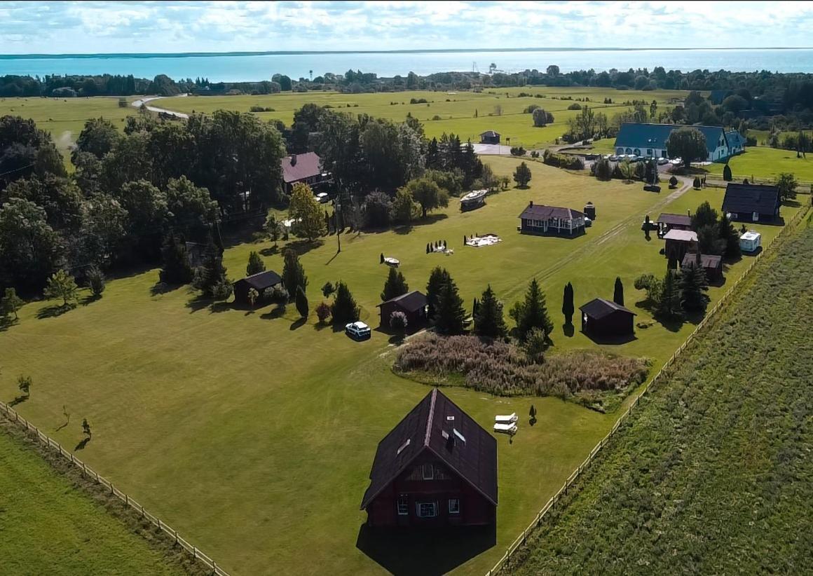 Merejussi Puhkemajad Parna Bagian luar foto